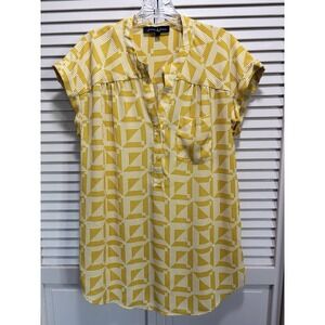 Jasmine & Juliana Yellow/White Geo Blouse Size M Cap Sleeve Chiffon Buttons‎